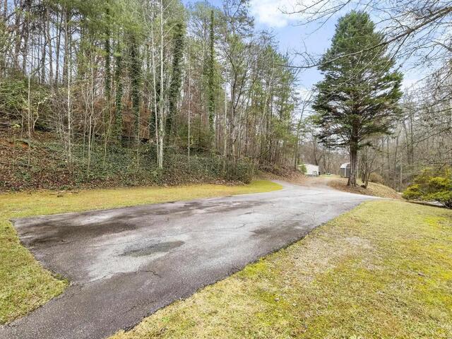 Photo of 305 River Road