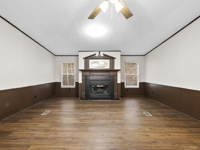 Photo of 305 River Road