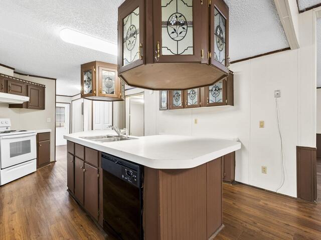 Photo of 305 River Road