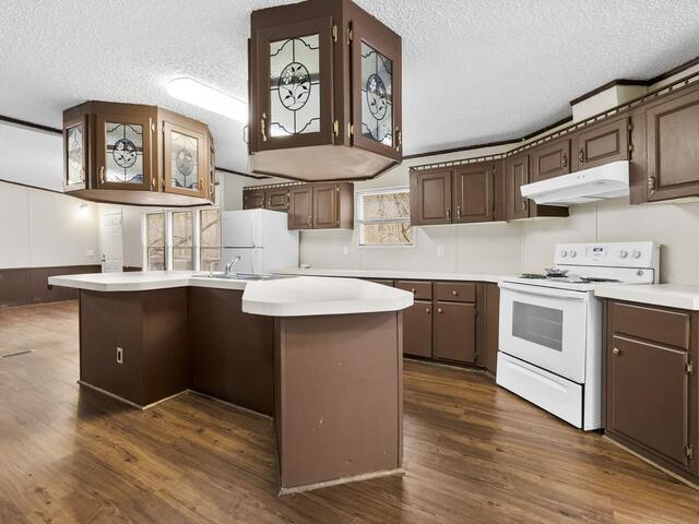 Photo of 305 River Road