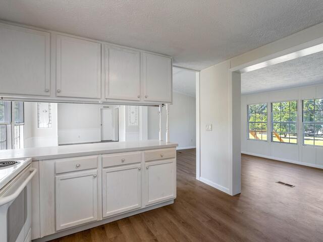 Photo of 482 Burton Creekside Road