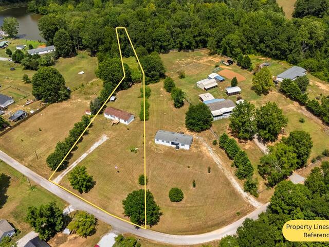 Photo of 482 Burton Creekside Road