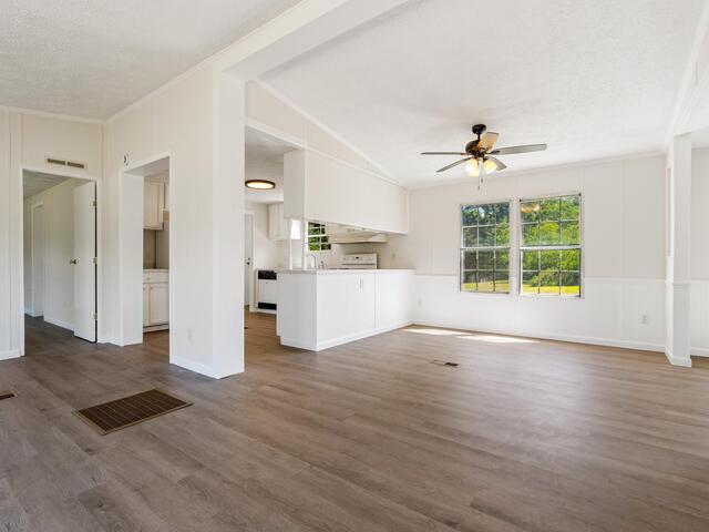 Photo of 482 Burton Creekside Road