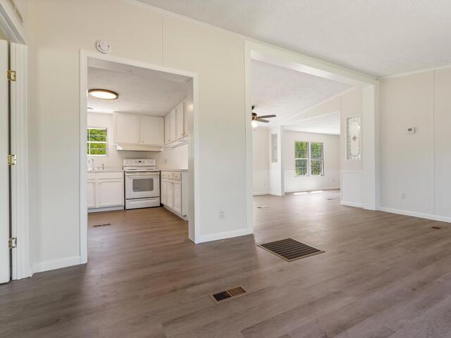 Photo of 482 Burton Creekside Road