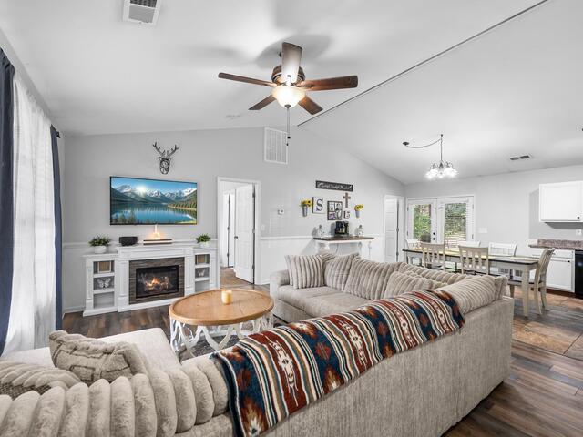 Photo of 208 Redfern Court