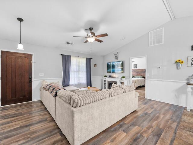 Photo of 208 Redfern Court