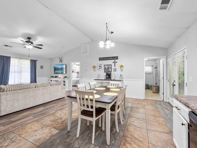 Photo of 208 Redfern Court
