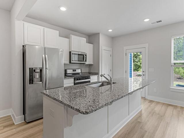 Photo of 1031 Millison