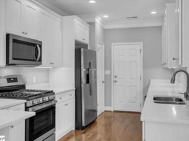 Photo of 305 Redspire Drive