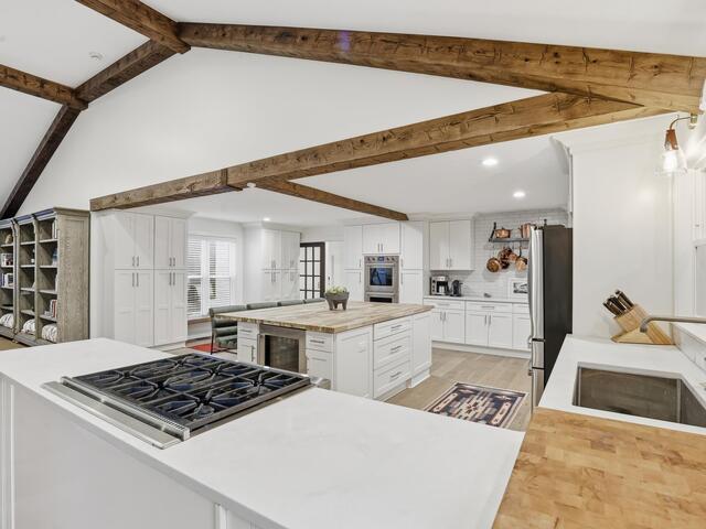 Photo of 405 Foot Hills Road