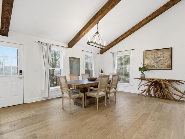 Photo of 405 Foot Hills Road