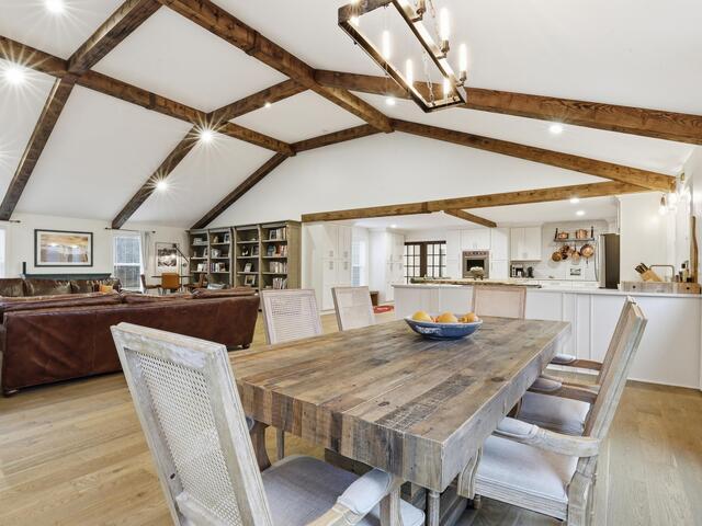 Photo of 405 Foot Hills Road