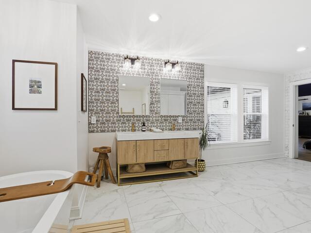 Photo of 405 Foot Hills Road