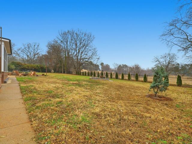 Photo of 405 Foot Hills Road