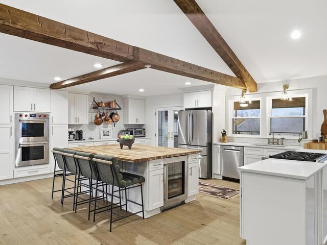 Photo of 405 Foot Hills Road