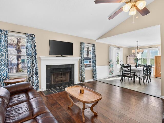 Photo of 404 Frostberry Court