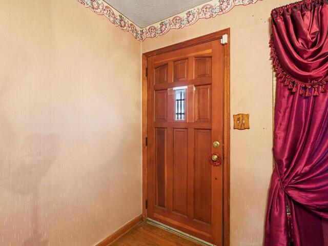 Photo of 2014 Center Street