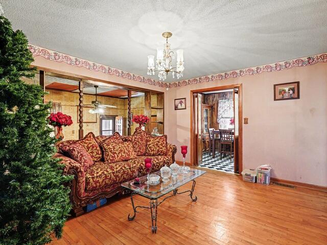 Photo of 2014 Center Street