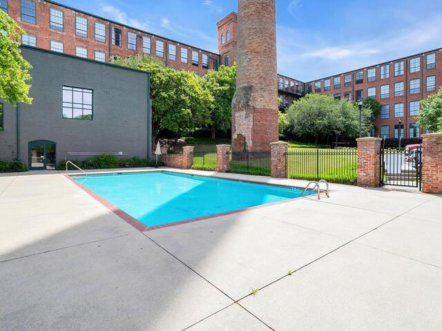 Photo of 400 MILLS Avenue
