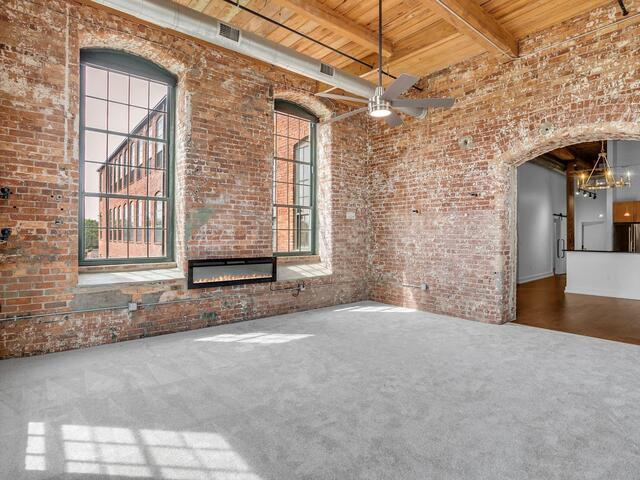 Photo of 400 MILLS Avenue