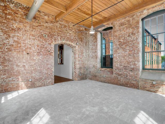Photo of 400 MILLS Avenue