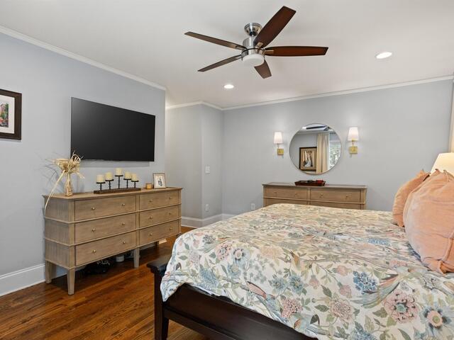 Photo of 4 Waverly Court