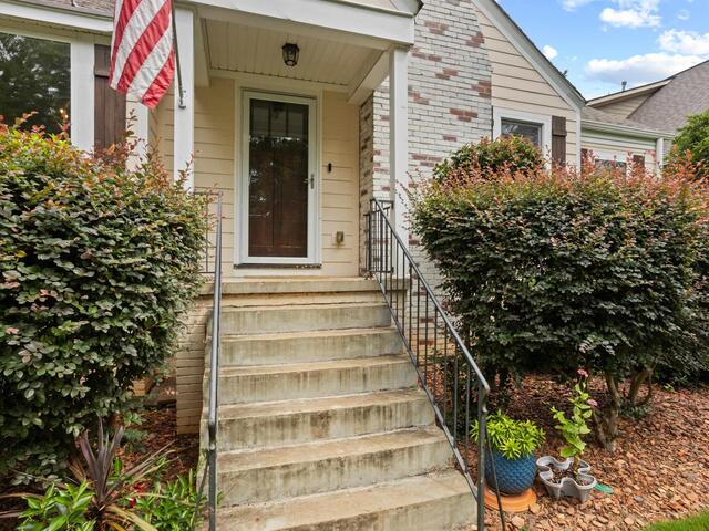 Photo of 4 Waverly Court