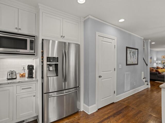 Photo of 4 Waverly Court