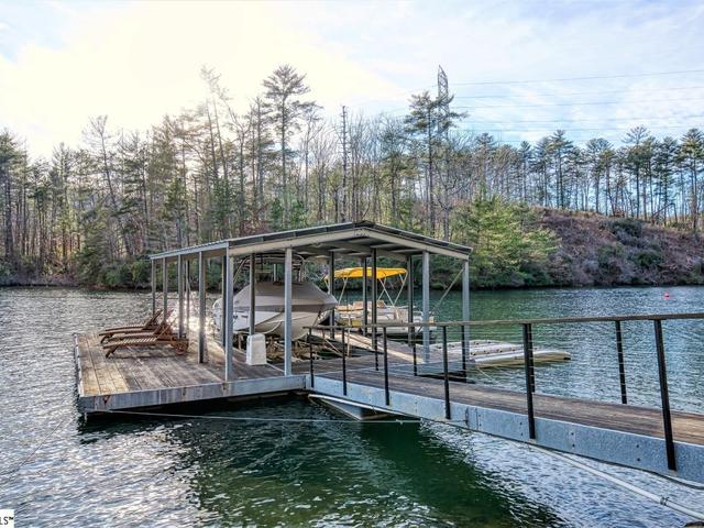 Photo of 206 Jocassee Point Road