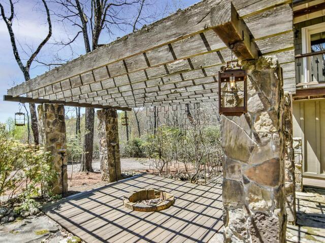 Photo of 126 COLUMBINE Way