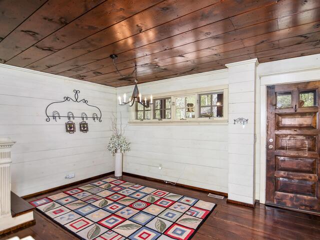 Photo of 126 COLUMBINE Way