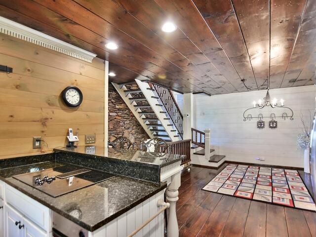 Photo of 126 COLUMBINE Way