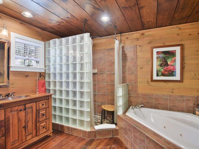 Photo of 126 COLUMBINE Way