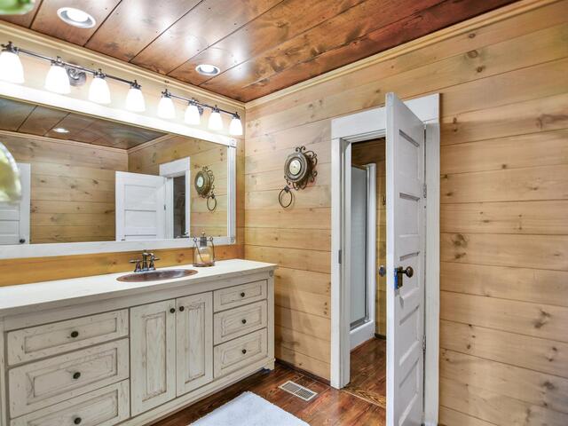 Photo of 126 COLUMBINE Way