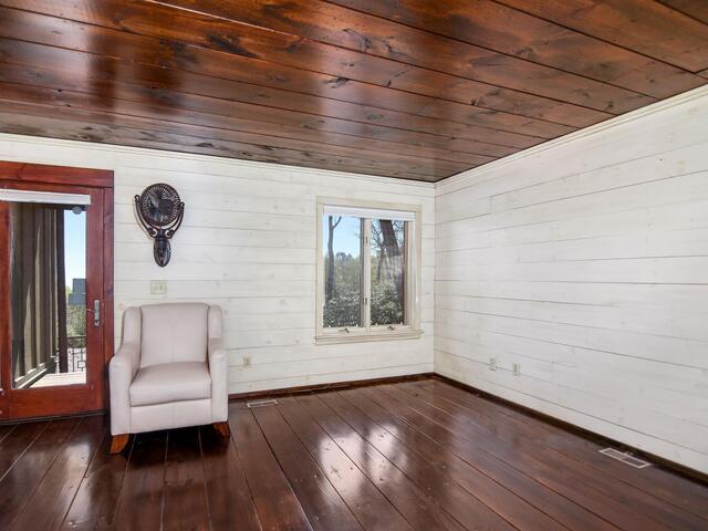 Photo of 126 COLUMBINE Way