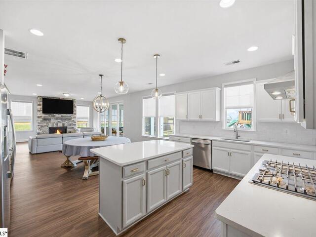 Photo of 303 Durness Drive
