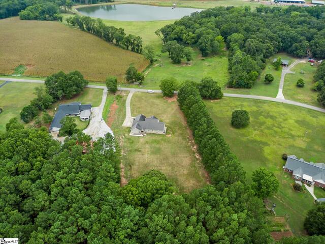 Photo of 1215 Grady Hall Road