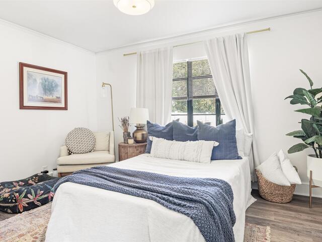 Photo of 1413 S McDuffie Street