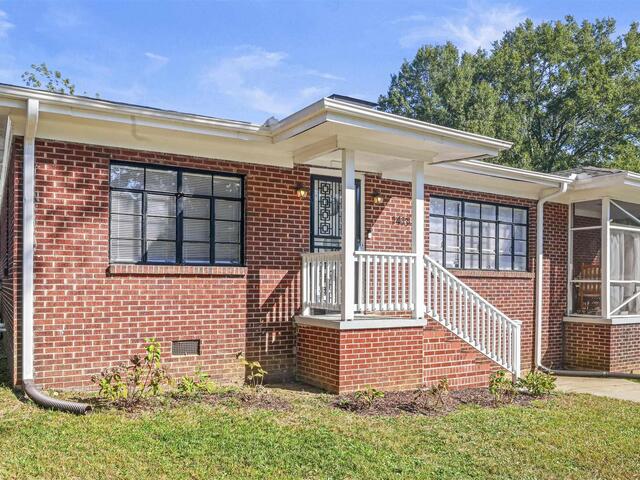 Photo of 1413 S McDuffie Street