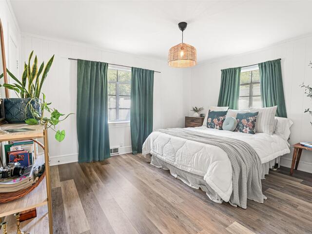 Photo of 1413 S McDuffie Street