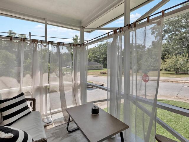 Photo of 1413 S McDuffie Street