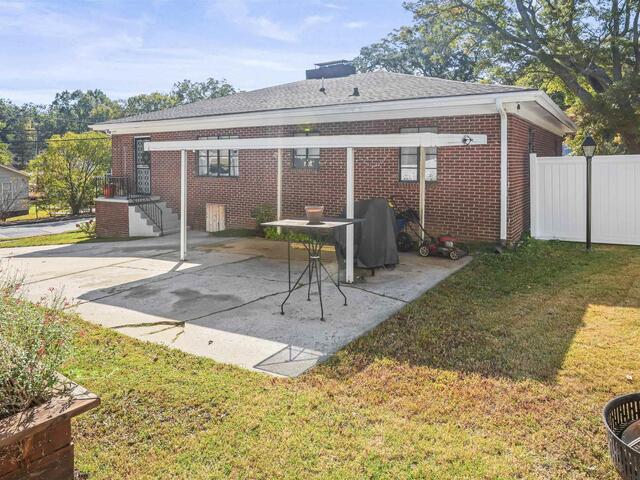 Photo of 1413 S McDuffie Street