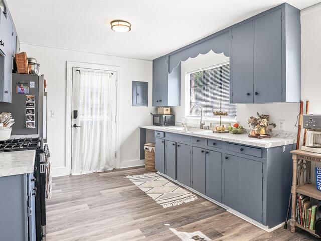 Photo of 1413 S McDuffie Street