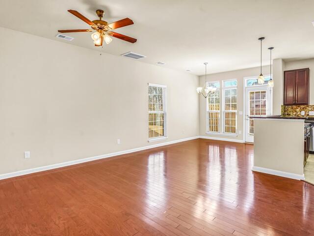 Photo of 446 Christiane