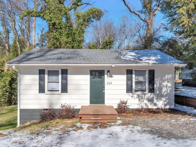 Photo of 224 S Hampton Drive