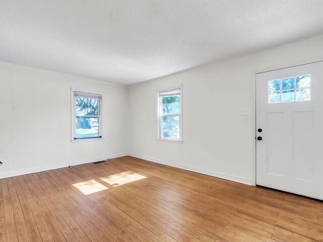 Photo of 224 S Hampton Drive