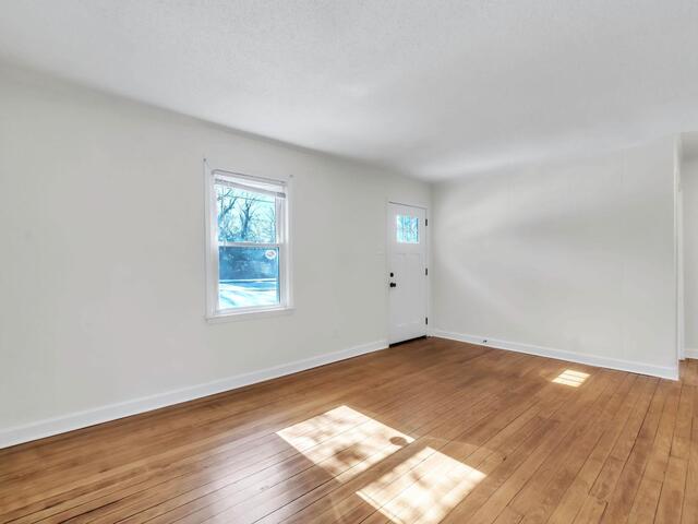 Photo of 224 S Hampton Drive