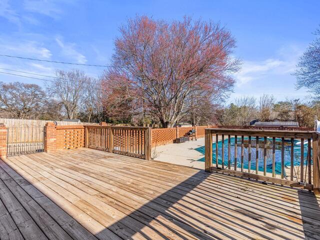 Photo of 519 Longview Terrace