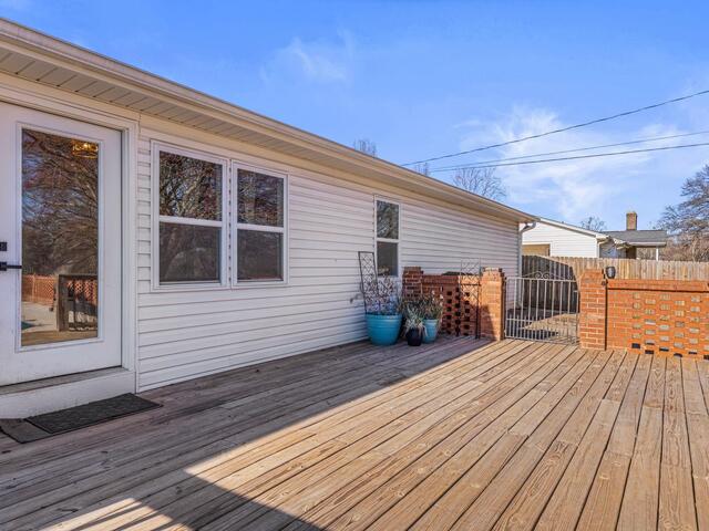 Photo of 519 Longview Terrace