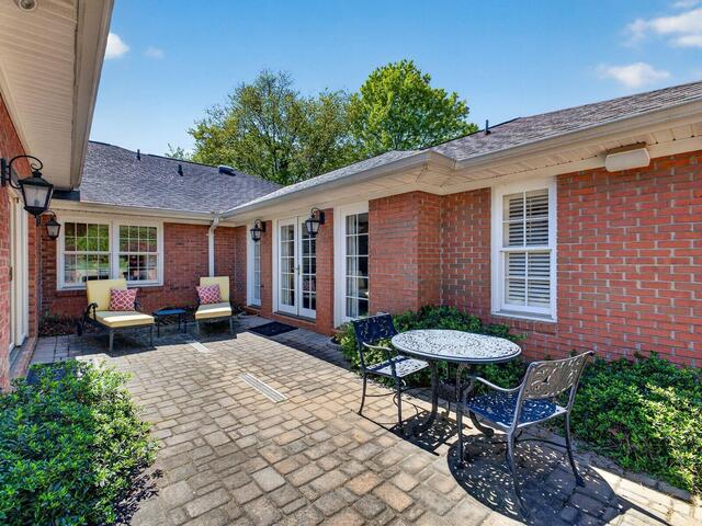 Photo of 18 LaVista Court